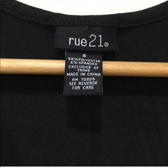 Rue21 black sequin tank top size small - Picture 5 of 5